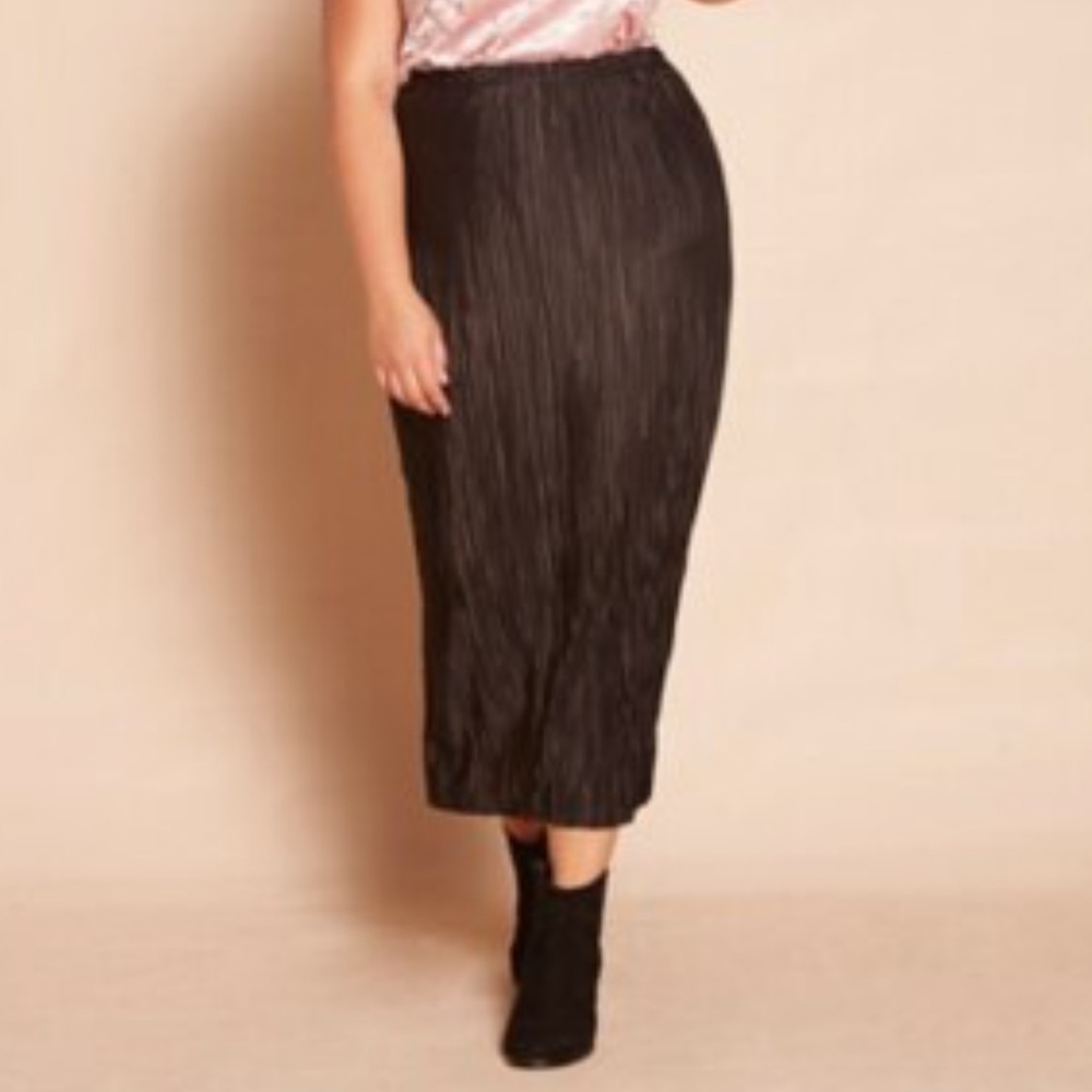 Cute! Satin Pleated Maxi